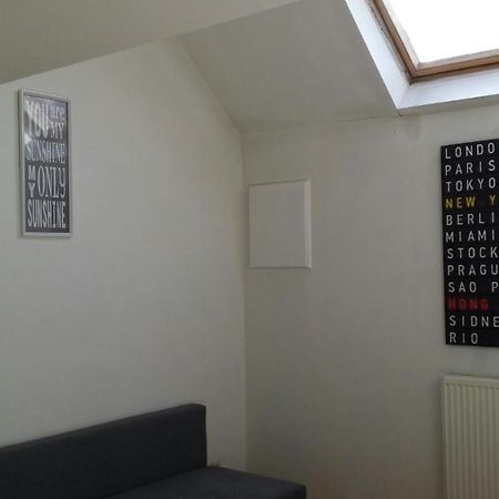 central duplex sleeps 4 Bruxelles Exterior foto