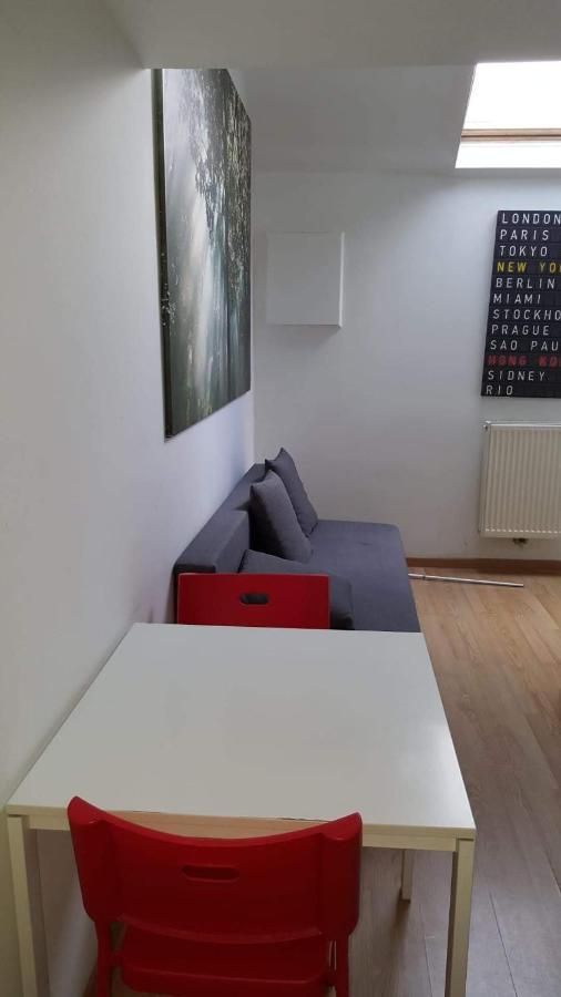 central duplex sleeps 4 Bruxelles Exterior foto
